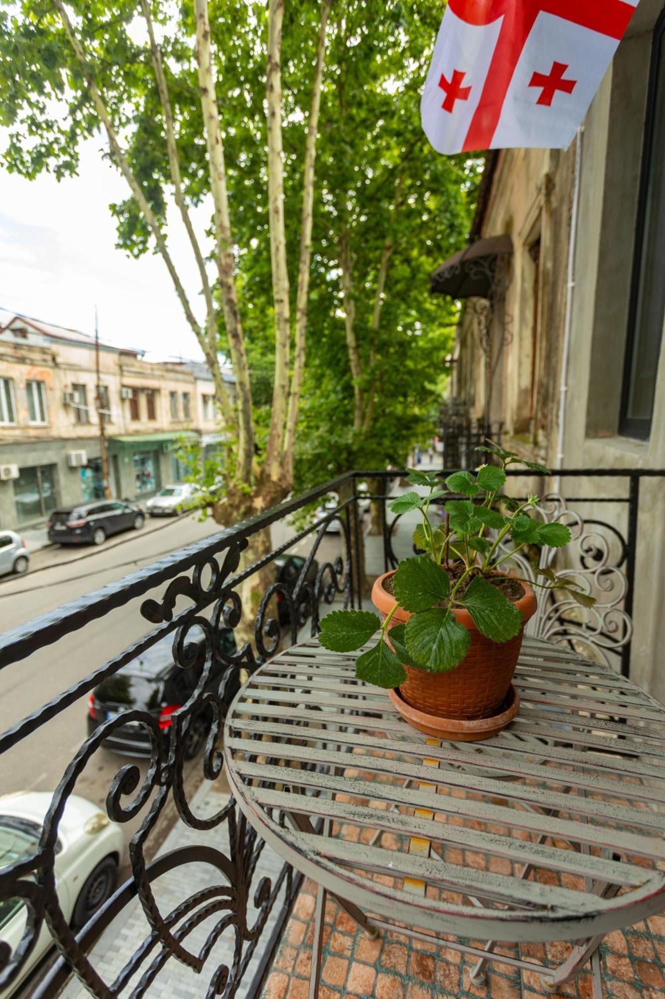 Апартаменти Mulberry Ბჟოლები Кутаїсі Екстер'єр фото