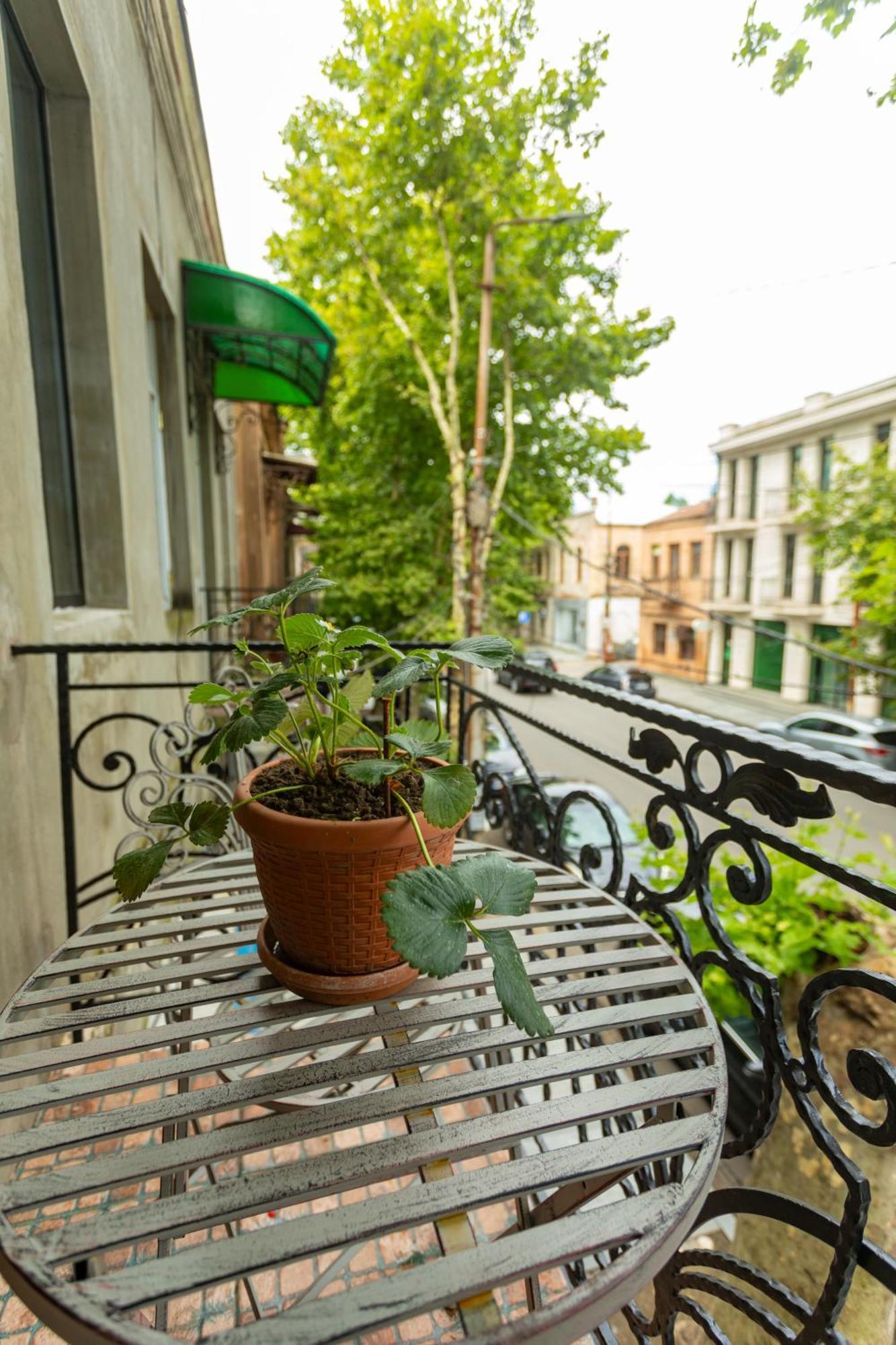Апартаменти Mulberry Ბჟოლები Кутаїсі Екстер'єр фото